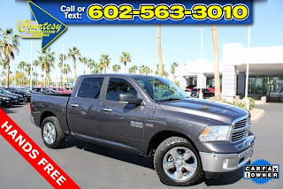 2018 Ram Pickup 1500 1C6RR6LT2JS251749 2018 Ram Pickup 1500