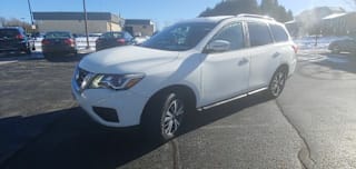 2017 Nissan Pathfinder S 5N1DR2MMXHC692032 2017 Nissan Pathfinder S