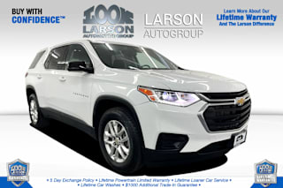2020 Chevrolet Traverse LS 1GNEVFKW3LJ102006 2020 Chevrolet Traverse LS