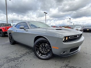 2019 Dodge Challenger SXT 2C3CDZGG4KH676186 2019 Dodge Challenger SXT