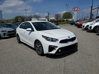 2019 Kia Forte LXS 3KPF24AD3KE136128 2019 Kia Forte LXS