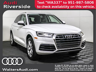 2018 Audi Q5 2.0T quattro Premium Plus WA1BNAFY4J2140842 2018 Audi Q5 2.0T quattro Premium Plus