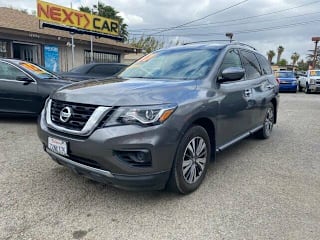 2017 Nissan Pathfinder S 5N1DR2MN2HC627829 2017 Nissan Pathfinder S