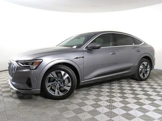 2020 Audi e-tron quattro Premium Plus WA12ABGE3LB034228 2020 Audi e-tron quattro Premium Plus