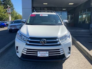 2019 Toyota Highlander XLE 5TDJZRFH6KS575862 2019 Toyota Highlander XLE