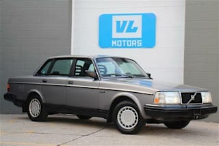 1989 Volvo 240 DL YV1AX8841K1358799 1989 Volvo 240 DL