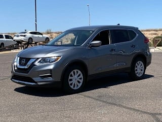 2018 Nissan Rogue S KNMAT2MT7JP623250 2018 Nissan Rogue S