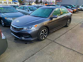 2017 Honda Accord 1HGCR2F84HA092717 2017 Honda Accord