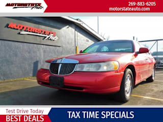 1998 Lincoln Town Car 1LNFM82W6WY731911 1998 Lincoln Town Car