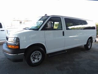 2019 Chevrolet Express Passenger LT 3500 1GAZGPFG2K1216731 2019 Chevrolet Express Passenger LT 3500