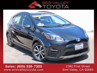 2018 Toyota Prius c Two JTDKDTB34J1603938 2018 Toyota Prius c Two