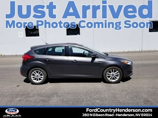 2017 Ford Focus SE 1FADP3K24HL325246 2017 Ford Focus SE