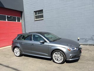 2018 Audi A3 Sportback e-tron 1.4T Premium Plus WAUTPBFF1JA067599 2018 Audi A3 Sportback e-tron 1.4T Premium Plus