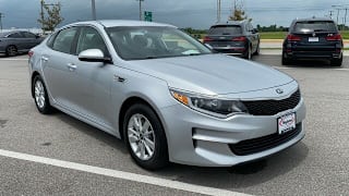 2017 Kia Optima LX 5XXGT4L32HG172365 2017 Kia Optima LX