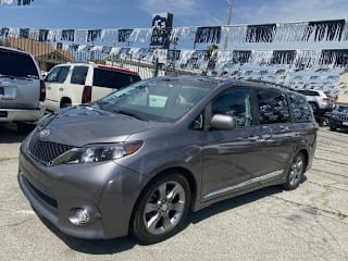 2014 Toyota Sienna SE 8-Passenger 5TDXK3DC3ES467481 2014 Toyota Sienna SE 8-Passenger
