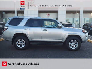 2018 Toyota 4Runner SR5 JTEBU5JR8J5563451 2018 Toyota 4Runner SR5