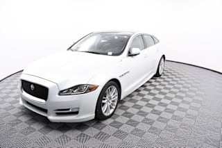 2017 Jaguar XJ R-Sport SAJWJ1CD7H8W08818 2017 Jaguar XJ R-Sport