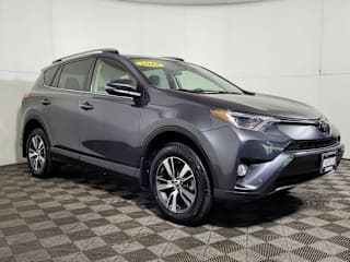 2018 Toyota RAV4 XLE JTMRFREV2JD236092 2018 Toyota RAV4 XLE