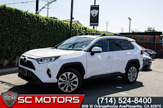 2019 Toyota RAV4 2T3C1RFV3KW022042 2019 Toyota RAV4