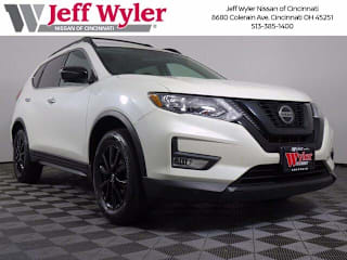 2018 Nissan Rogue SV 5N1AT2MV9JC760386 2018 Nissan Rogue SV