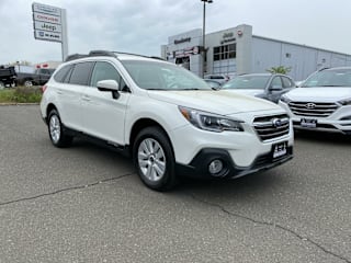 2018 Subaru Outback 2.5i Premium 4S4BSACC7J3368024 2018 Subaru Outback 2.5i Premium