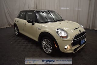 2018 MINI Hardtop 4 Door WMWXU3C55J2F49940 2018 MINI Hardtop 4 Door