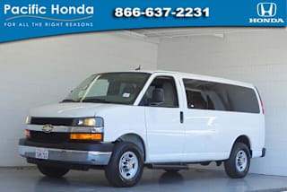 2014 Chevrolet Express Passenger LT 2500 1GBWGRFAXE1168602 2014 Chevrolet Express Passenger LT 2500