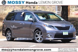 2017 Toyota Sienna SE 8-Passenger 5TDXZ3DC6HS785353 2017 Toyota Sienna SE 8-Passenger