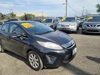 2013 Ford Fiesta SE 3FADP4BJ3DM109703 2013 Ford Fiesta SE