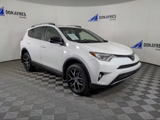 2018 Toyota RAV4 JTMJFREV6JD233001 2018 Toyota RAV4