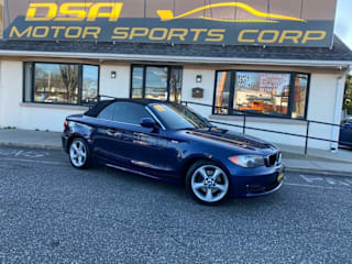 2011 BMW 1 Series WBAUL7C51BVM81114 2011 BMW 1 Series