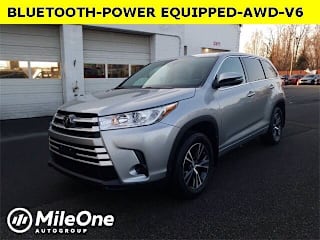 2018 Toyota Highlander LE 5TDBZRFH9JS492171 2018 Toyota Highlander LE