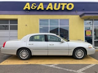 2004 Lincoln Town Car Ultimate 1LNHM83W54Y613918 2004 Lincoln Town Car Ultimate
