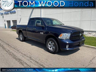 2018 Ram Pickup 1500 Express 1C6RR7FG6JS264394 2018 Ram Pickup 1500 Express