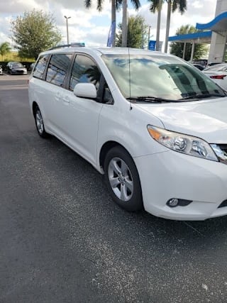 2012 Toyota Sienna LE 8-Passenger 5TDKK3DCXCS215217 2012 Toyota Sienna LE 8-Passenger