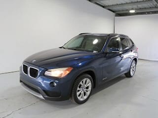 2013 BMW X1 WBAVL1C50DVR83620 2013 BMW X1