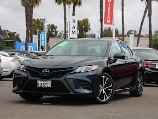 2019 Toyota Camry L 4T1B11HK2KU746619 2019 Toyota Camry L