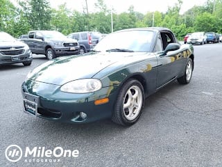 2001 Mazda MX-5 Miata Base JM1NB353510213371 2001 Mazda MX-5 Miata Base
