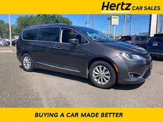 2019 Chrysler Pacifica Touring L 2C4RC1BG2KR665716 2019 Chrysler Pacifica Touring L