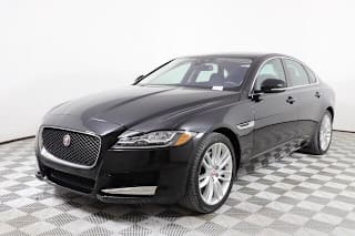 2018 Jaguar XF 35t Prestige SAJBE4EV8JCY56475 2018 Jaguar XF 35t Prestige