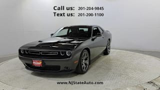 2016 Dodge Challenger SXT 2C3CDZAG5GH245212 2016 Dodge Challenger SXT