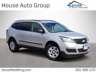 2016 Chevrolet Traverse LS 1GNKVFKD0GJ209389 2016 Chevrolet Traverse LS