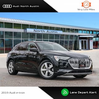 2019 Audi e-tron WA1LAAGE7KB023584 2019 Audi e-tron