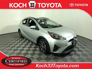 2018 Toyota Prius c Four JTDKDTB33J1606622 2018 Toyota Prius c Four