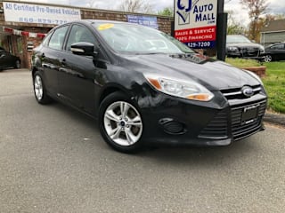 2014 Ford Focus SE 1FADP3F28EL401900 2014 Ford Focus SE