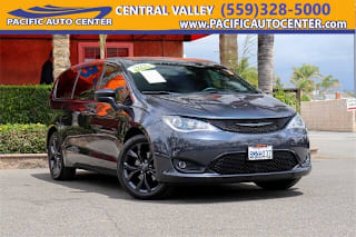 2019 Chrysler Pacifica Touring Plus 2C4RC1FG5KR738619 2019 Chrysler Pacifica Touring Plus