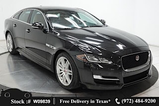 2017 Jaguar XJ R-Sport SAJWA1C76H8W09839 2017 Jaguar XJ R-Sport
