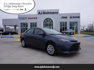 2018 Toyota Corolla LE 5YFBURHE1JP811122 2018 Toyota Corolla LE