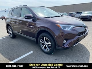 2018 Toyota RAV4 XLE 2T3RFREV9JW745082 2018 Toyota RAV4 XLE