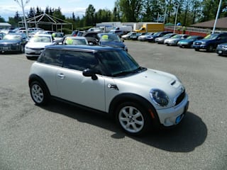 2011 MINI Cooper S WMWSV3C50BTY21505 2011 MINI Cooper S